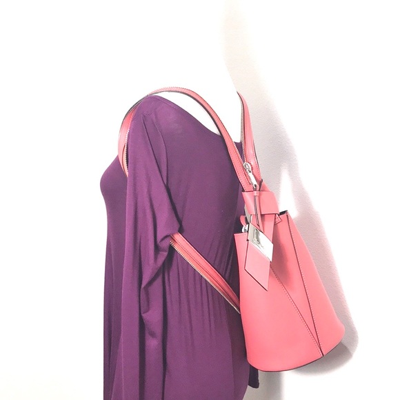 Calvin Klein Convertible Handbag/Backpack W/Wallet - Picture 2 of 16